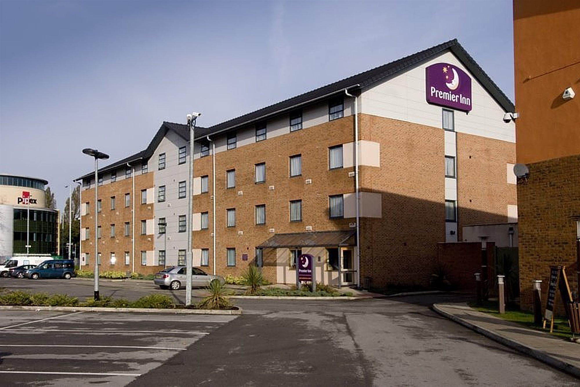 Premier Inn Manchester West Didsbury Extérieur photo