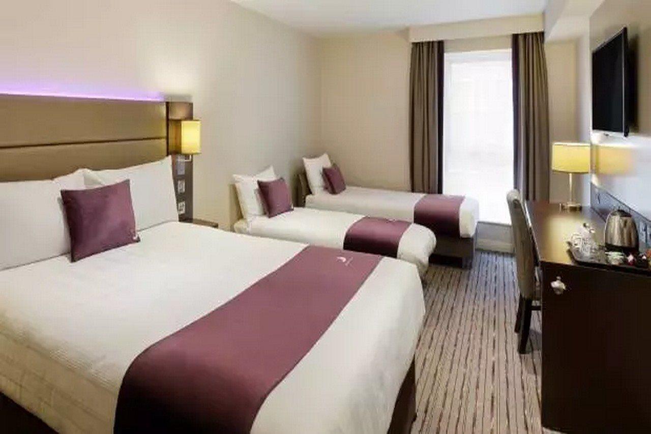 Premier Inn Manchester West Didsbury Extérieur photo