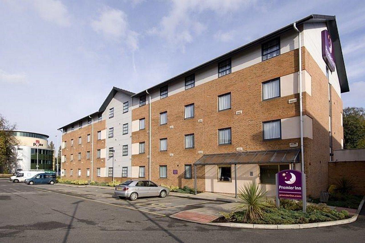 Premier Inn Manchester West Didsbury Extérieur photo